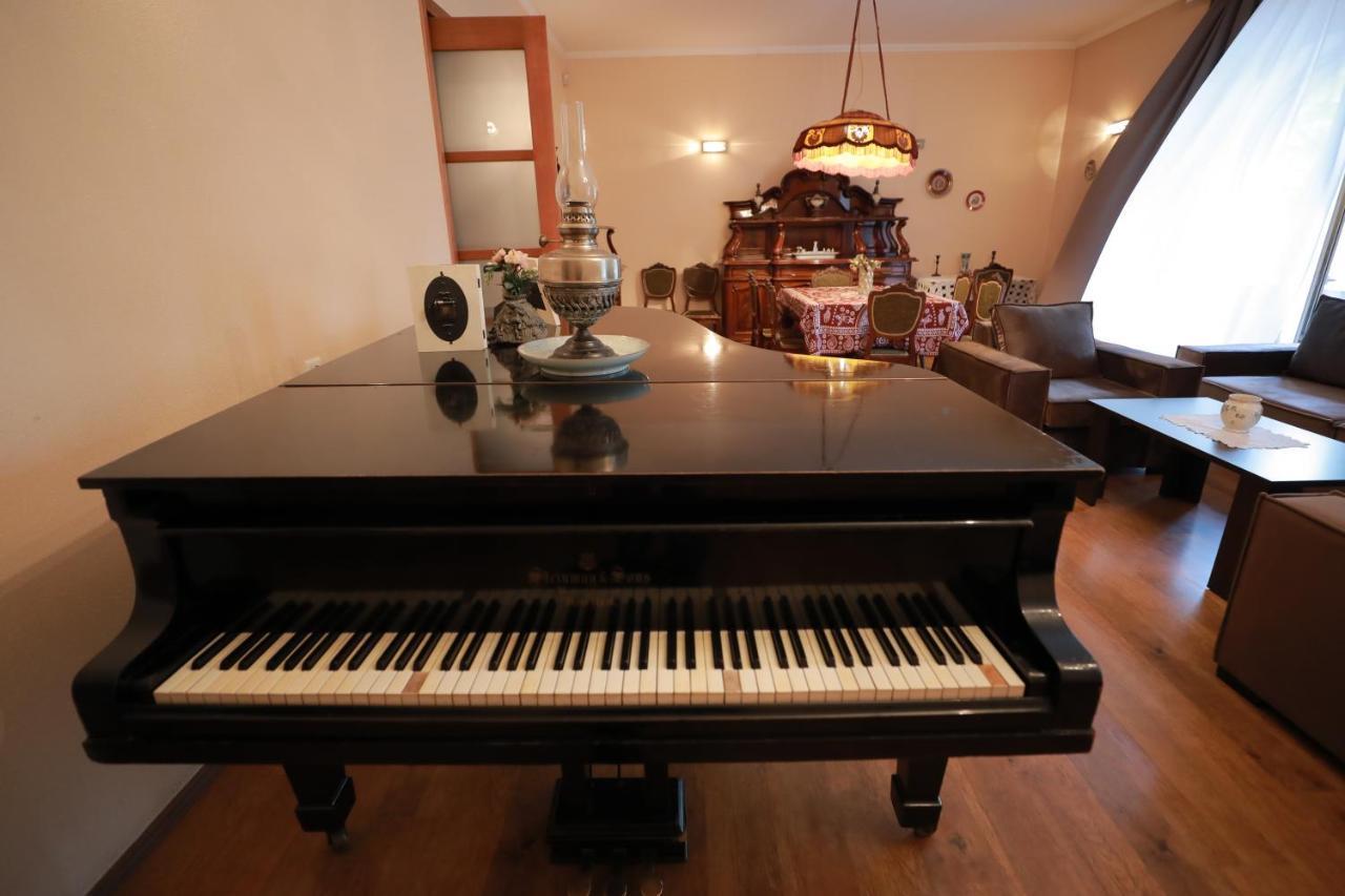 Apartment At 12 Baratashvili Street 第比利斯 外观 照片