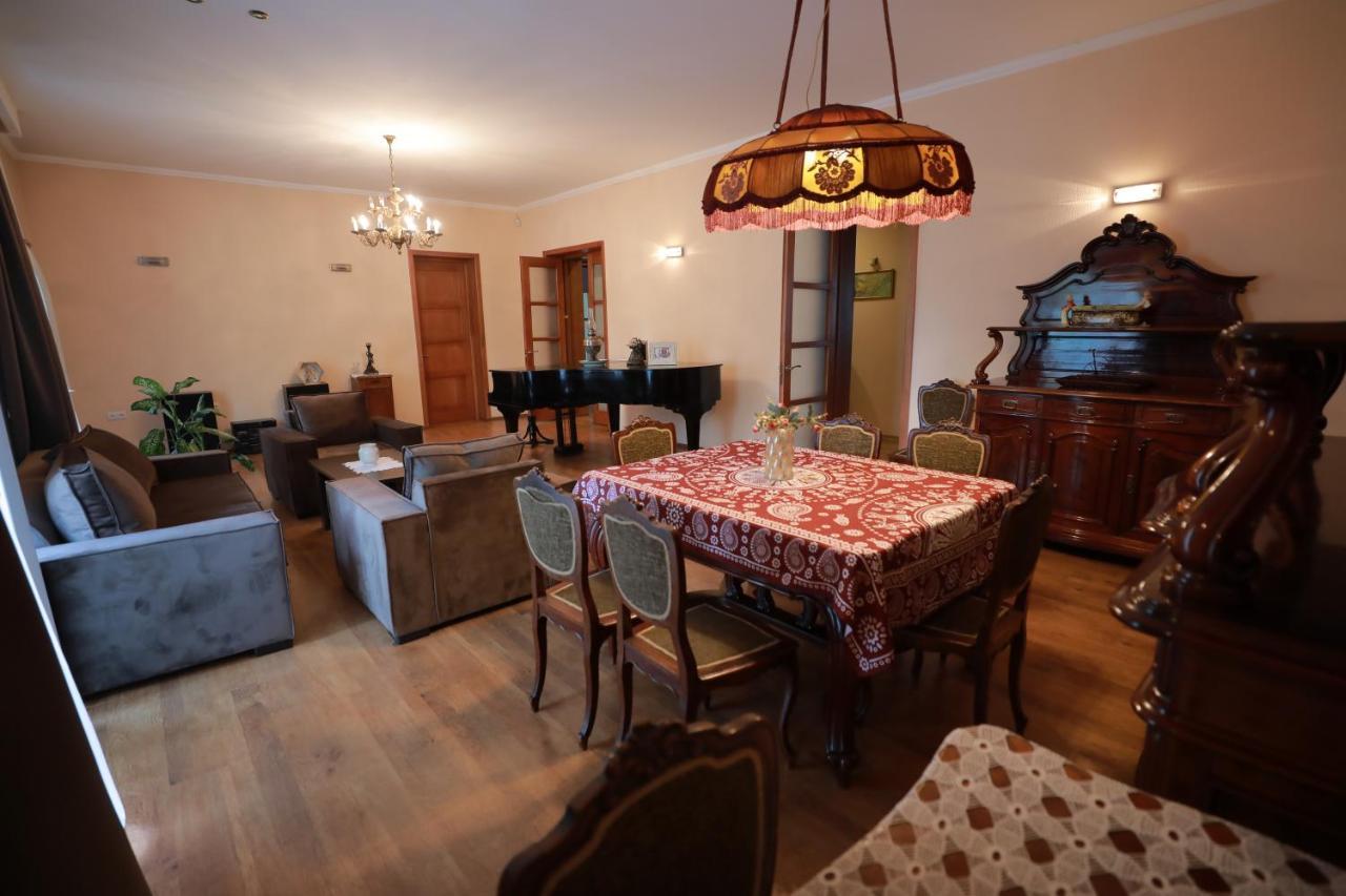 Apartment At 12 Baratashvili Street 第比利斯 外观 照片