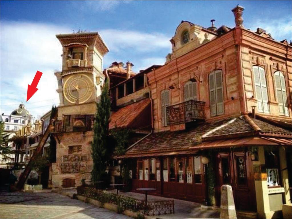 Apartment At 12 Baratashvili Street 第比利斯 客房 照片