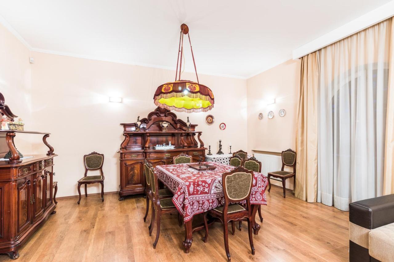 Apartment At 12 Baratashvili Street 第比利斯 外观 照片