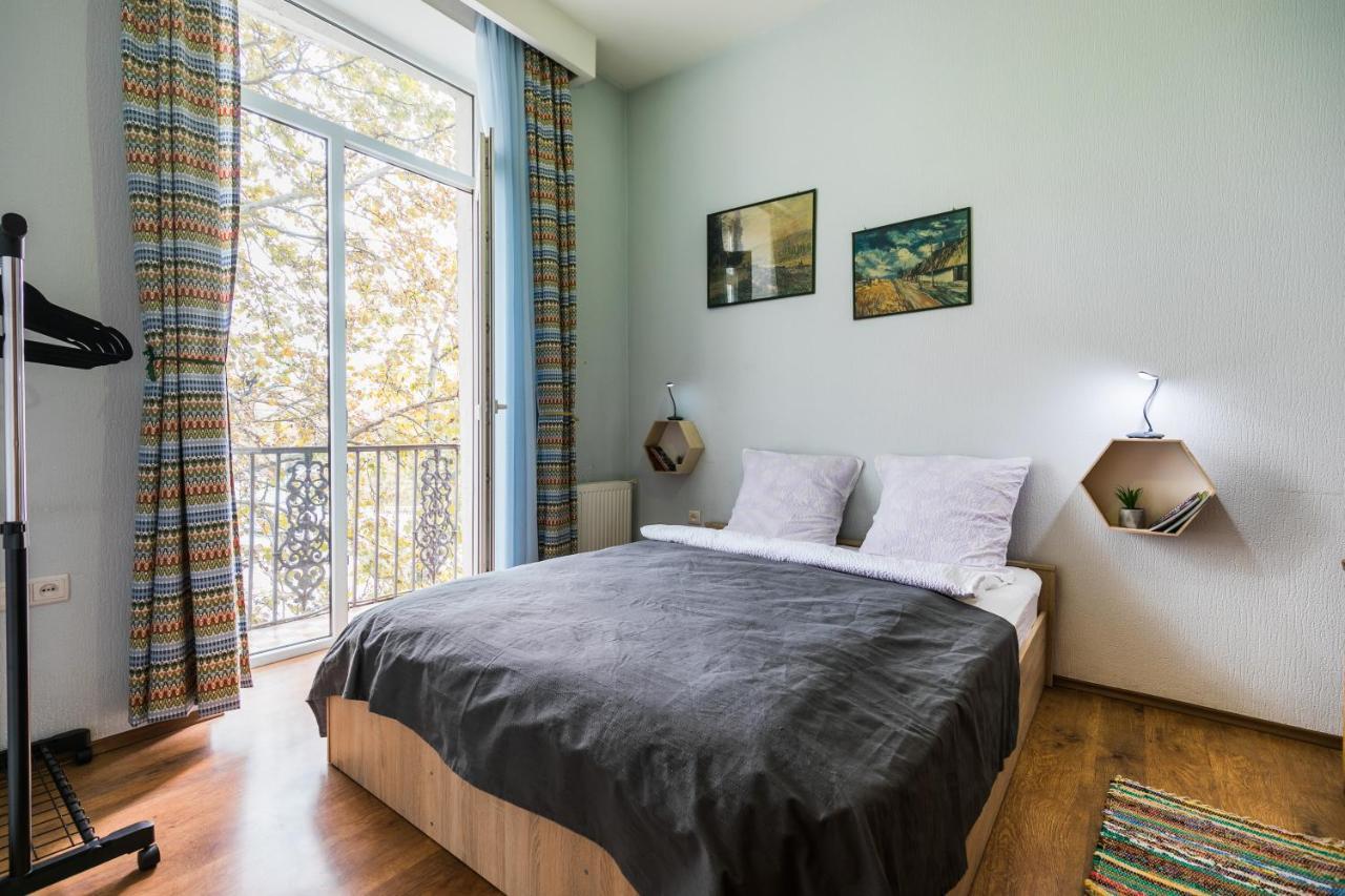 Apartment At 12 Baratashvili Street 第比利斯 外观 照片